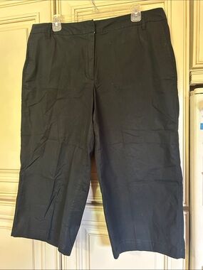 Covington Black Capri Pants